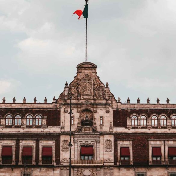 mexicofinder-travel-mexico-national-palace